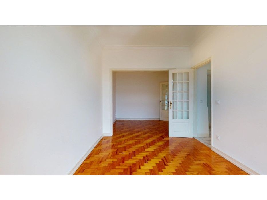 Apartamento T2 remodelado | Ajuda