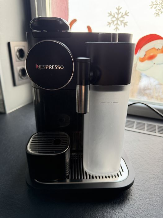 Кавоварка Nespresso EN 650.B