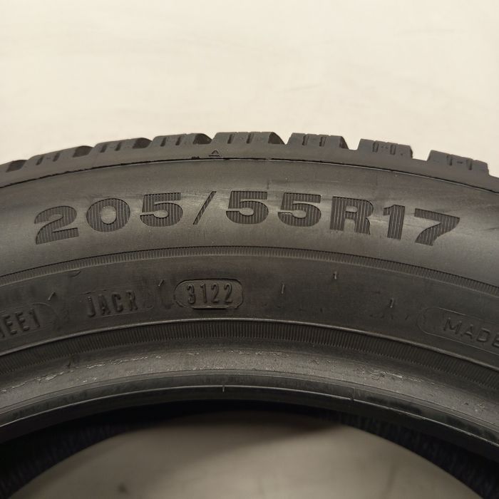 205/50R17 Dunlop WinterSport 5