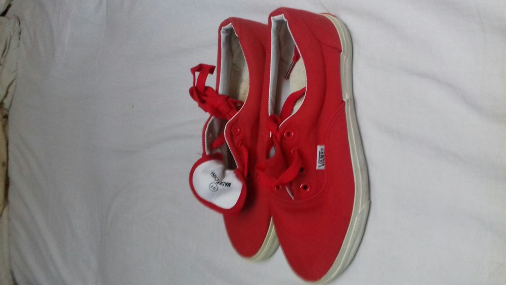 Buty sportowe nowe ,Vans damskie rozmiar 36. para wystawowa cena 99 zł