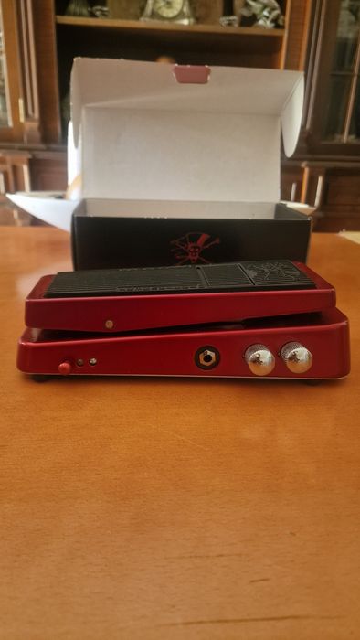 Pedal Cry Baby Slash SW-95 + adaptador