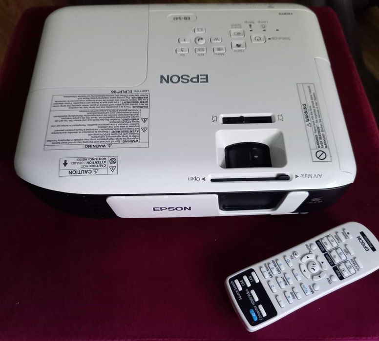 Projektor EPSON EB-S41 nieużywany