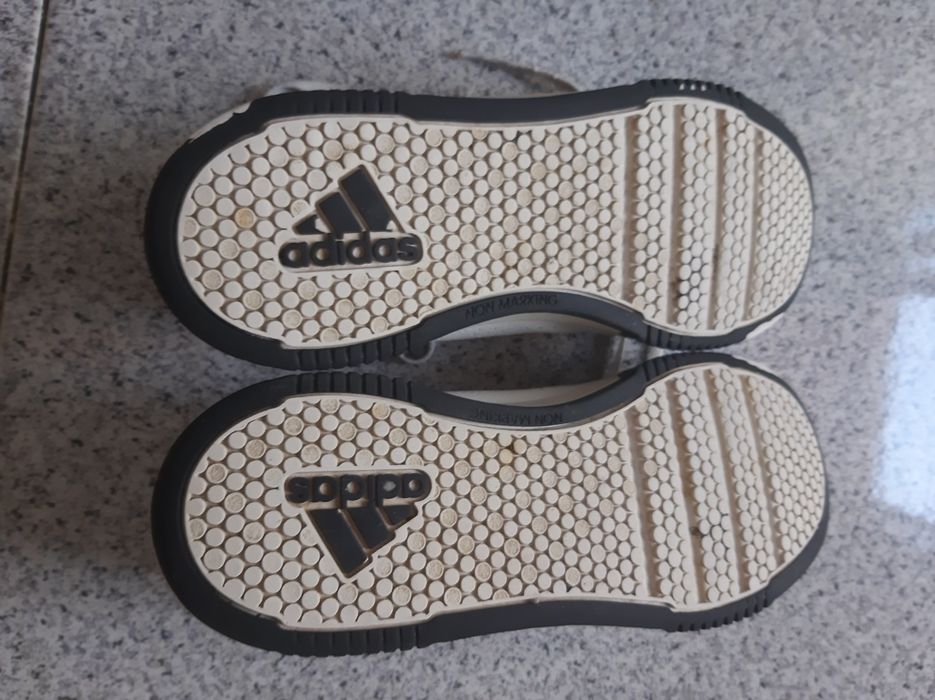 Sapatilhas adidas tensaur brancas