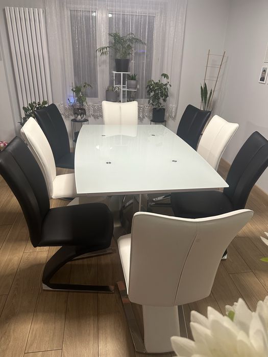 Stół do jadalni szklany 8 krzeseł