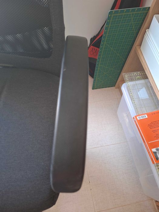 Cadeira escritório IKEA Markus, tamanho médio, em tecido