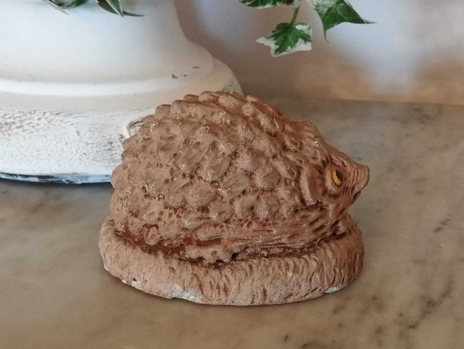 Ouriço Caixeiro em Terracota