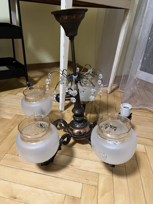 Класична вінтажна люстра на 4 плафони з кришталевим декором