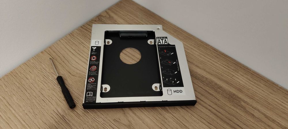 Caddy SATA – Replaces DVD Drive with SSD in Laptops64752396741250121