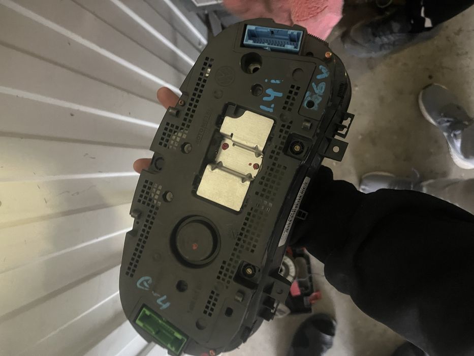 Приборна панель VW GOLF 4