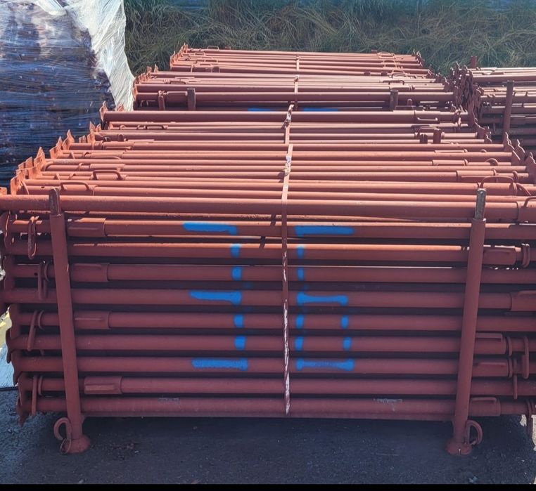 Trójnogi stojak Głowice Krzyżowe Trójnoga stropowa Dźwigary Dźwigar h20 STEMPLE BUDOWLANE Podpory Stropowe Szalunki budowlane