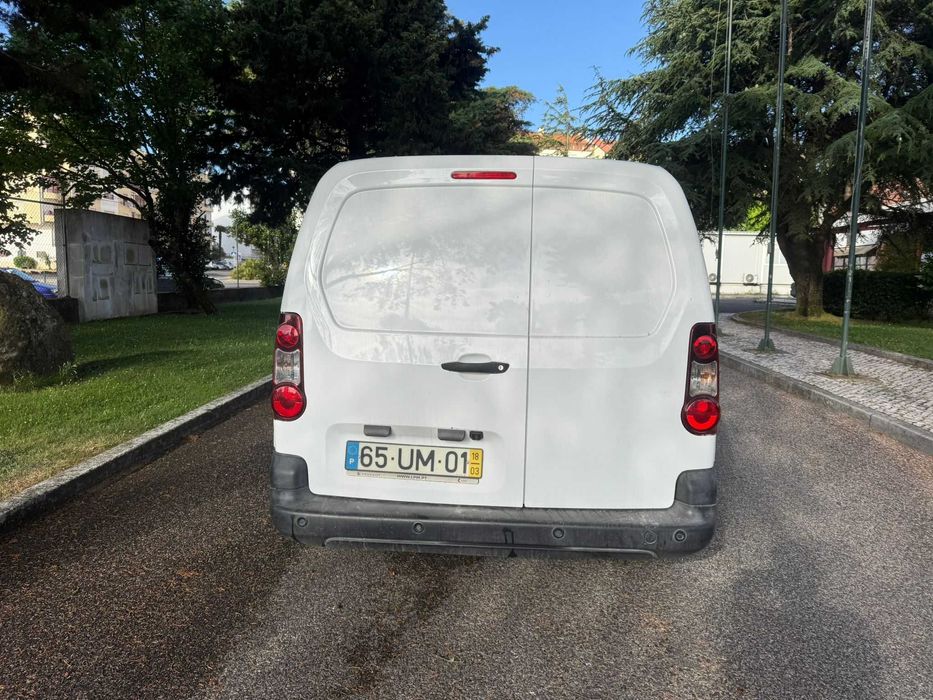 Peugeot Partner2018 longa (L2) – 3 Lugares classe 1