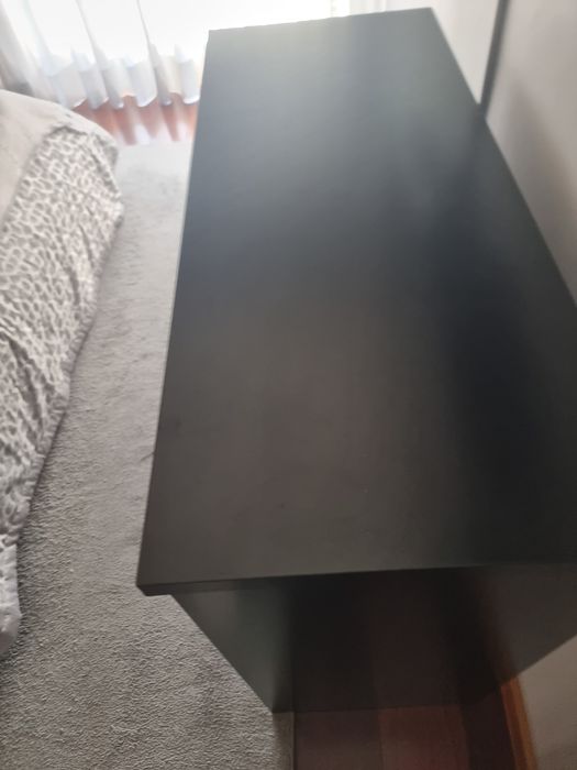 Secretaria  preta em otimo estado