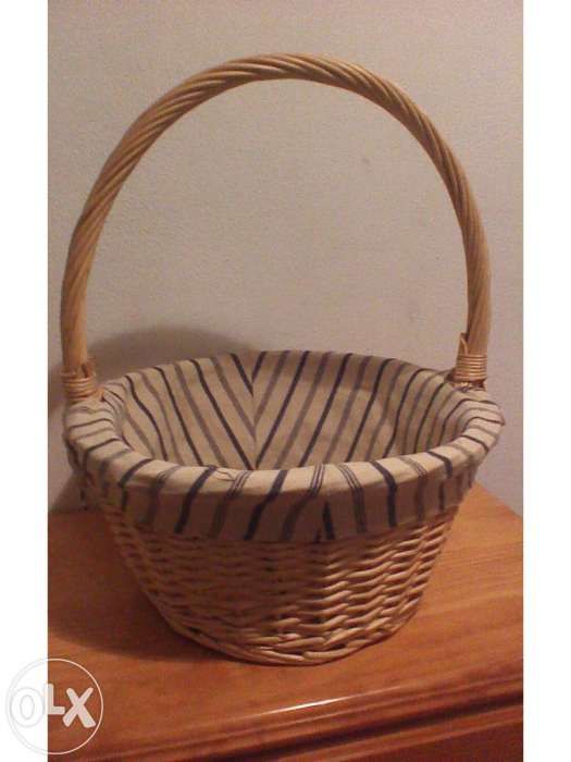 Cesta em palhinha