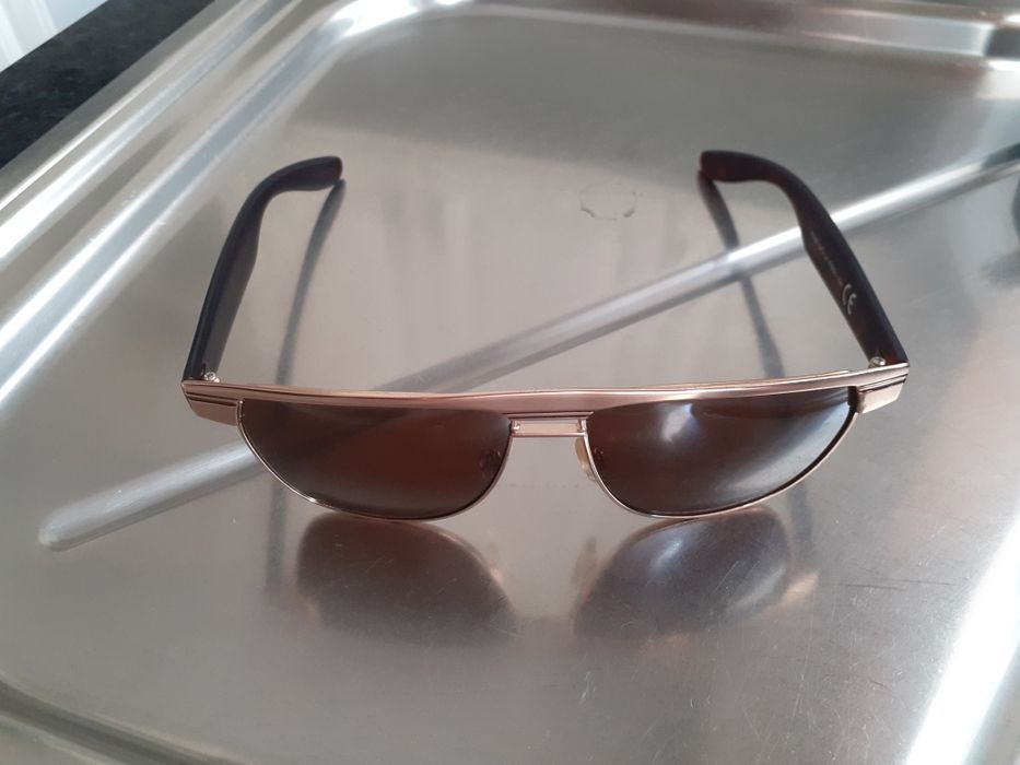 Óculos de sol Ray ban.