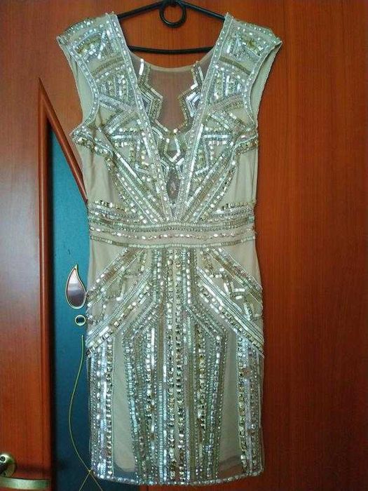 Шикарне плаття в паєтки