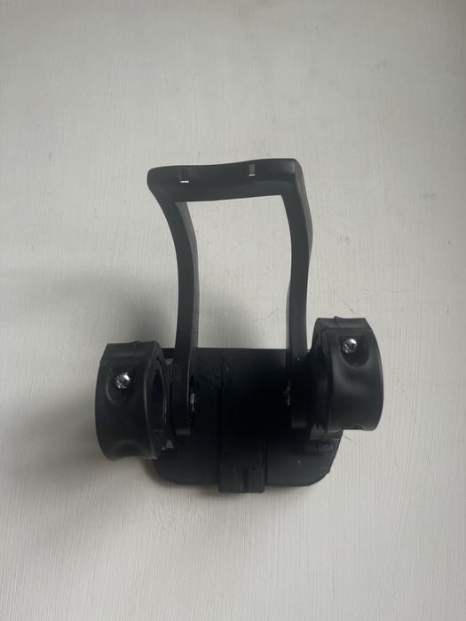 Zaczep do koszyka na rower