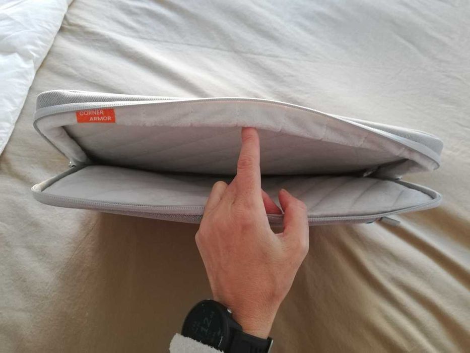 Capa/Bolsa Tomtoc para computador de 16 polegadas