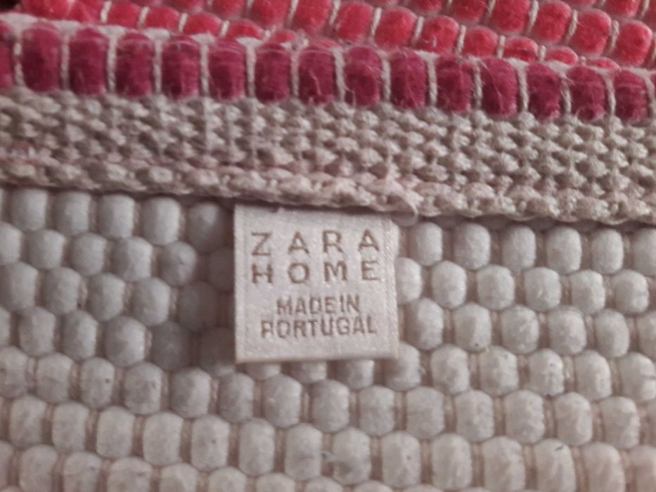 Tapete rosa e branco da Zara Home