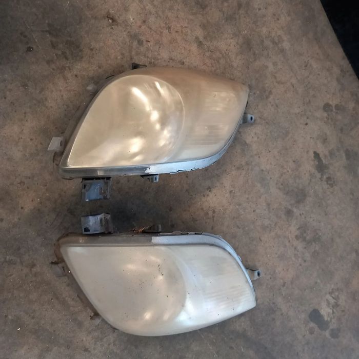 Conjunto farois toyota yaris ano 2008