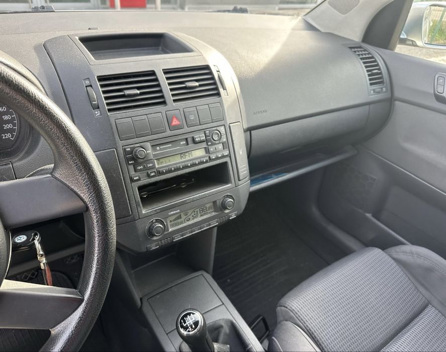 Volkswagen Polo 1.2 gasolina 2002 111.000km