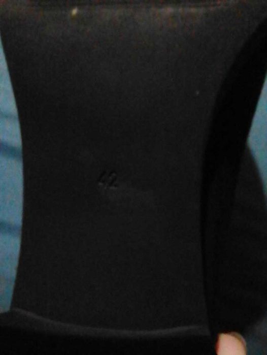 Терміново продам осінні черевики