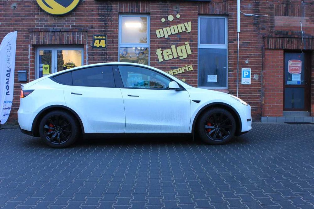 TESLA Y KOŁA ZIMOWE 19" Czarne + Vredestein Pro+ Winter NOWOŚĆ F-V