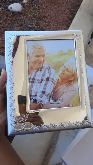 2 Molduras em prata bodas de ouro