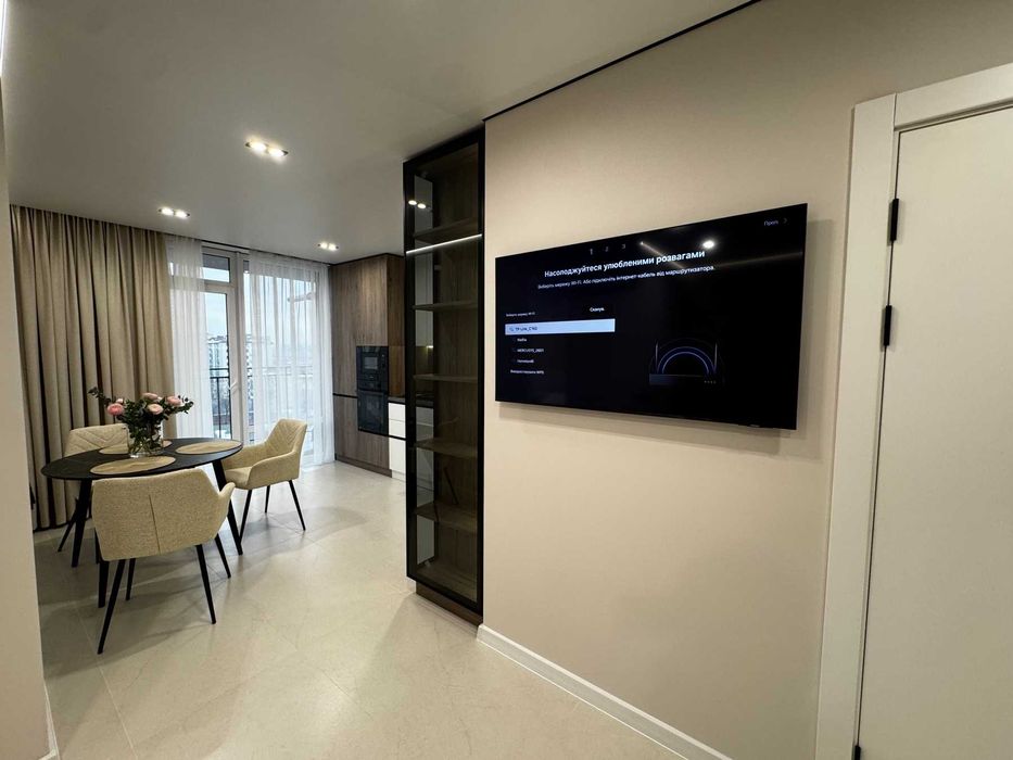 Однокімнатна квартира з дизайнерським ремонтом у центрі міста