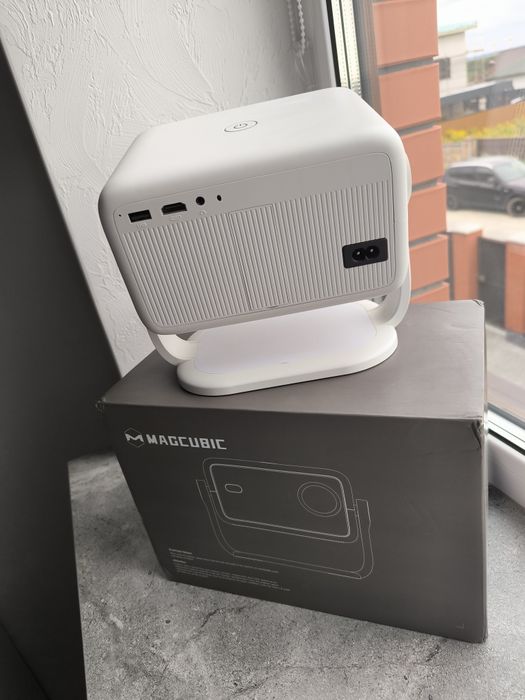Проектор Magcubic l018 FULLHD б.у