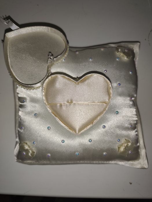 Подушечка весільна під кільця