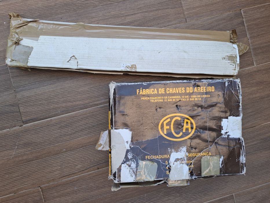 Fechadura de 4 trancas - chaves areeiro