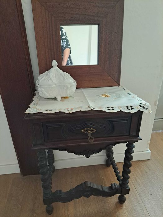 2 Nightstands (or Side Tables)64586353156099120