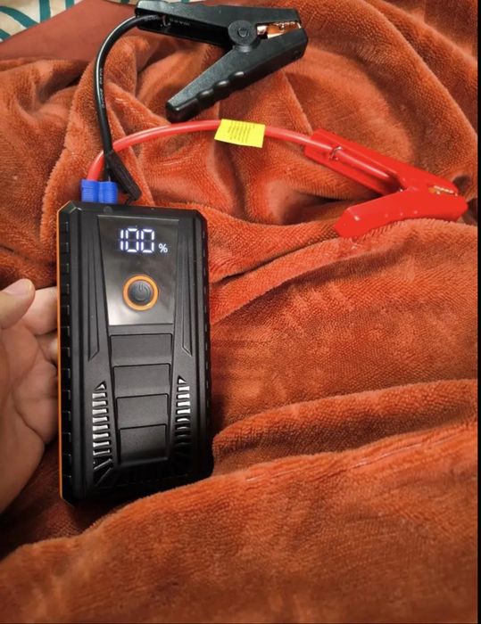 Продам Бустер для запуску авто з цифровим дисплеєм новий