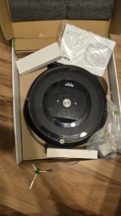 Robot Roomba E5 odkurzacz