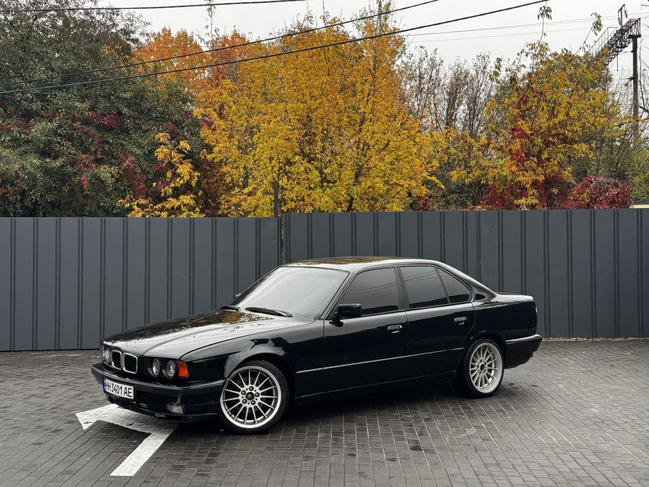 Продам BMW E34 530i