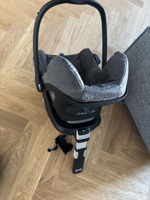 Maxi cosi cabriofix + baza