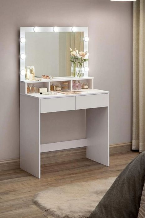 Toaletka z lustrem  LED i stolkiem