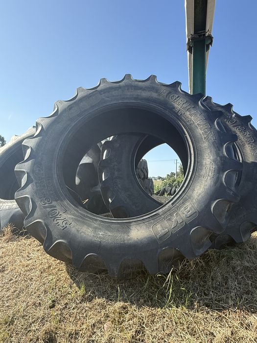 Sprzedam używaną oponę rolniczą BKT Agrimax RT 855 520/85R42 (20.8R42) 2500 zł netto/szt