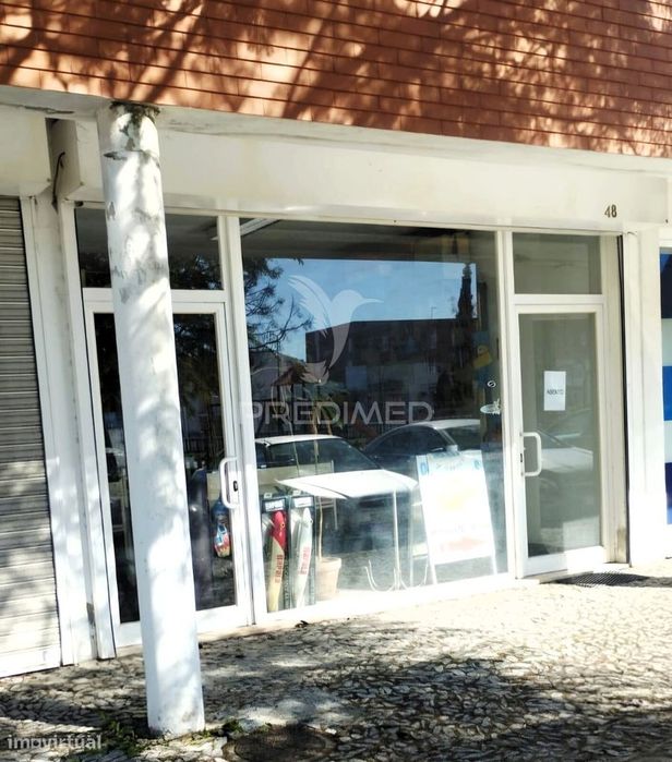 Espaço Comercial Amplo com Ótima Visibilidade | Bairro do Moinho –...