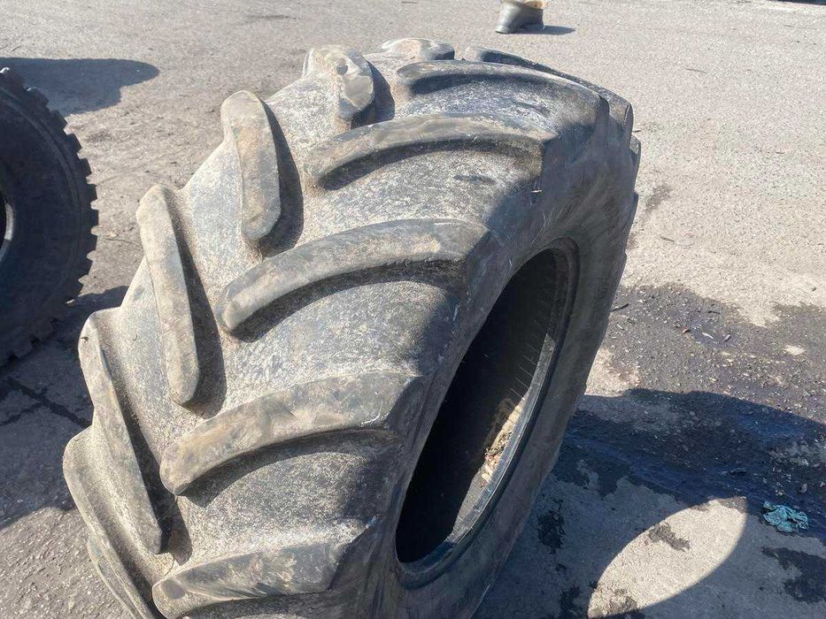 Opona używana 540/65r28 Firesone Maxi Traction 80 Radial 65% Bieżnika