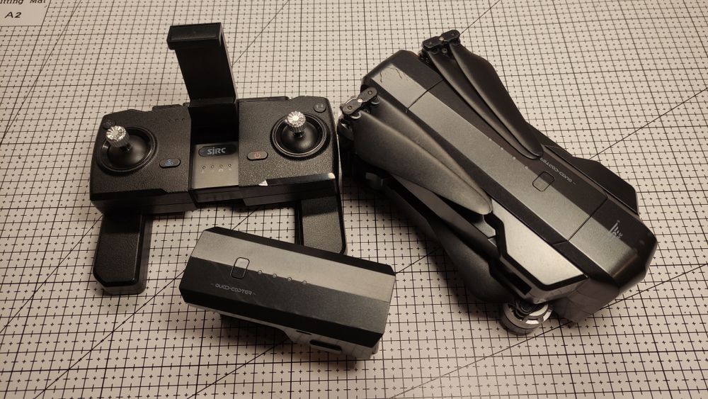 SJRC F11 GPS – dron z GPS  2 baterie  regulowana kamera 90°  komple