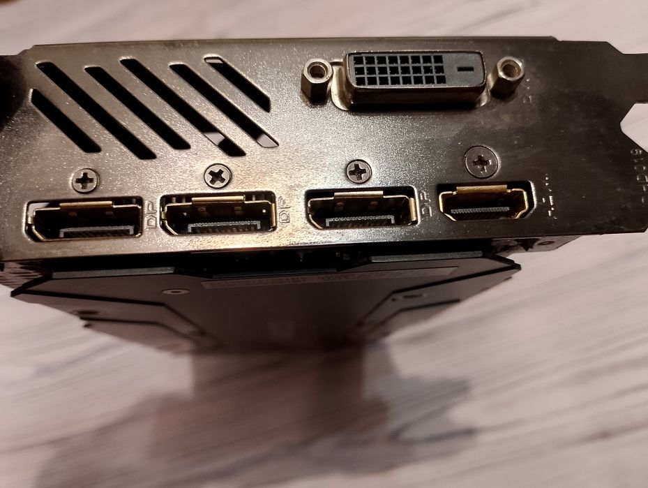 Відеокарта Gigabyte RX 470 4Gb Нові термопрокладки обслужена робоча