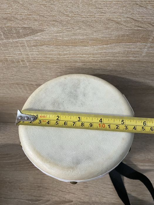 Drewniany bęben ręczny z paskiem