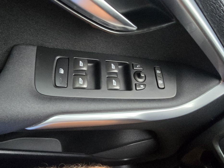 Volvo V40 D4 KINETIC 190km