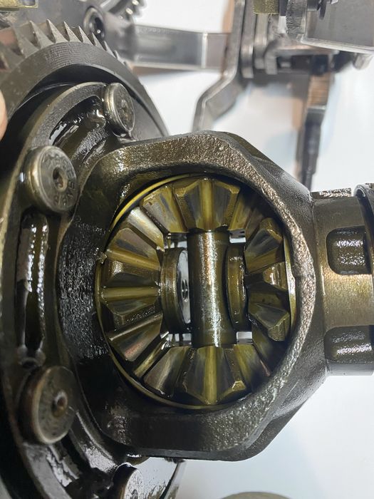 Запчастини МКПП 02T301103AB Корпус Деференціал 02T409121F