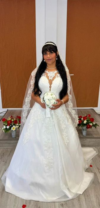 Vendo vestido branco de noiva