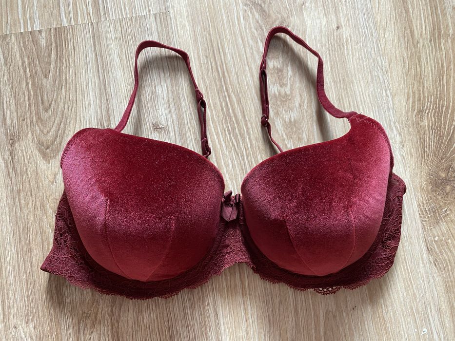 Велюровий бюстгальтер