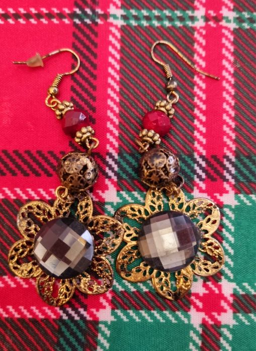 Brincos em bom estado