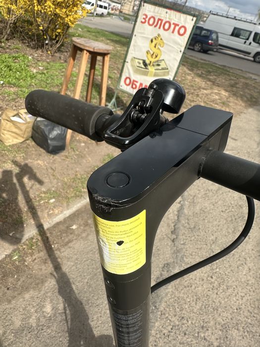 Продам Електросамокат Xiaomi Mi Electric Scooter Pro 2 чорний