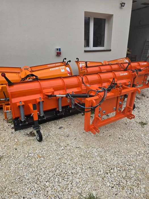 Pług komunalny prosty Metal-Technik 2,6-3,0m  hydrauliczny euro tuz